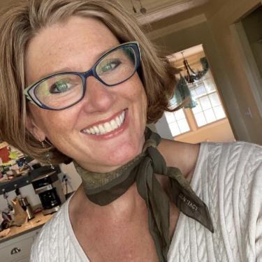 Headshot of Jen Phillips, Ph.D.