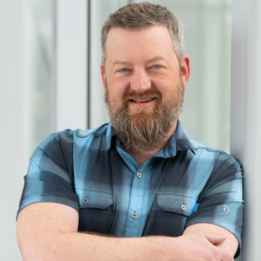 Portrait of Evan Vickers.