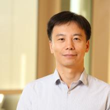 Portrait of Dr. Jianhua Cang